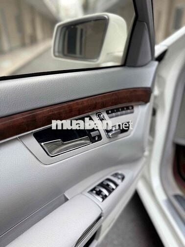 Mercedes Benz S Class 2010 S400 Hybrid - 90000 km