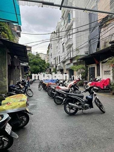 Bán nhà tập thể phố Lò Đúc nhà đẹp 2 thoáng ở ngay 50m tầng 2 giá nhỉn