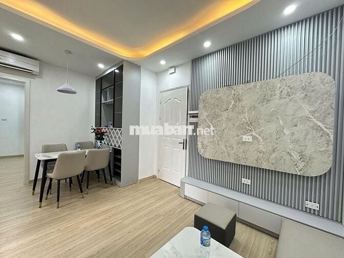 Bán gấp CH B11C, Nam Trung Yên, 56m2, 2N,2WC, giá 5.75 tỷ