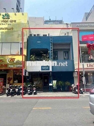 CHO THUÊ MT 8M NGAY PHỐ ĐI BỘ NGUYỄN HUỆ Q1