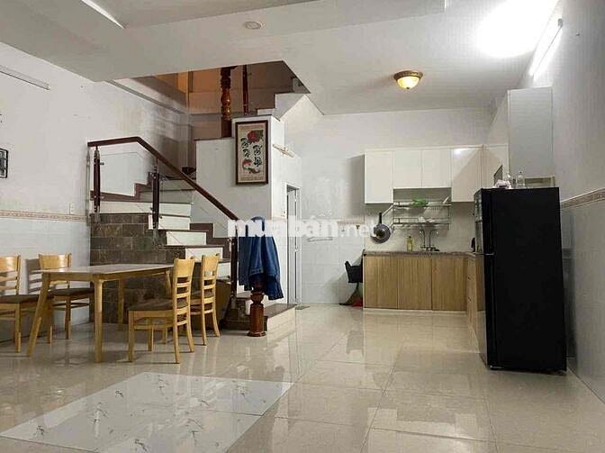 Cho thuê nhà đường Đồng Xoài, f13 Tân Bình, 5x8.5, 4 tầng, 3pn giá 14t