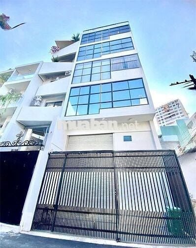 SIÊU PHẨM ỐP KÍNH - 220E Cộng Hoà, P12,TB - có thang máy, PCCC đầy đủ