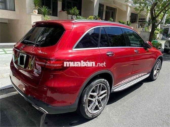 Cần bán xe ô tô 5 chỗ GLC300 đã qua sử dụng