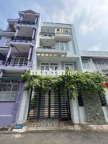 Cho thuê nhà 5PN full nội thất hẻm oto đường Phan Chu Trinh gần biển