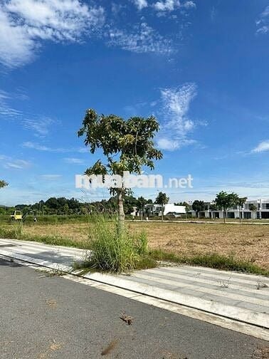 CHỦ CẮT LÔ BÁN NHANH LÔ ĐẤT ĐƯỜNG 28 HÒA LONG 104M2/1TY320