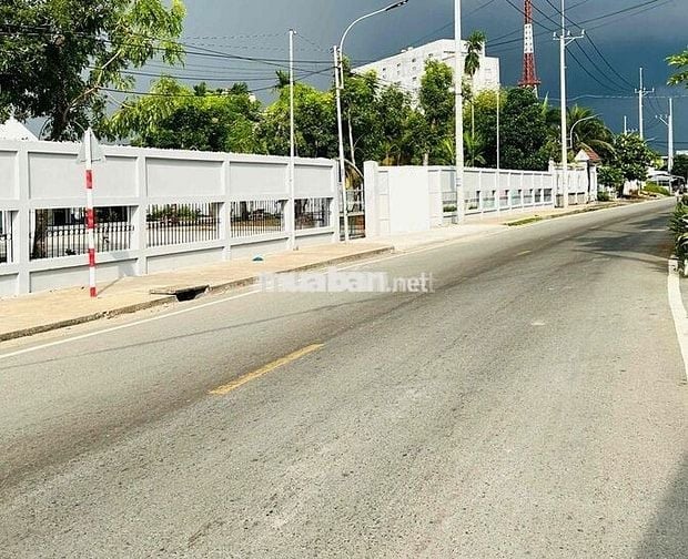 Mặt tiền đường nguyễn thái bình