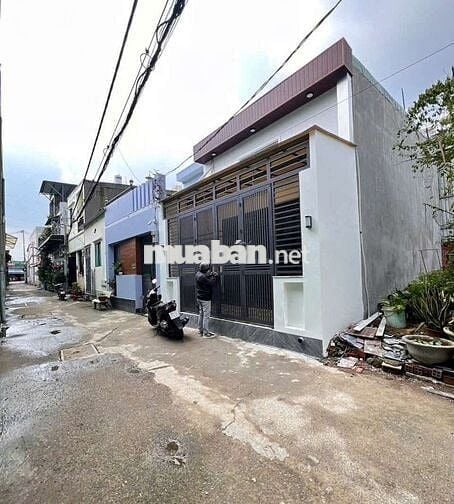 Nhà /30m TL 15, DT 55m2 Ngan 5m, 1 Lững 3PN-2WC, SHR, HXH rộng thoáng.