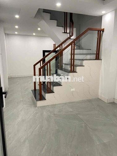 BÁN NHÀ 3 TẦNG 40M  XÂY MỚI KÍNH COONG - PHỐ BẮC CẦU - LONG BIÊN