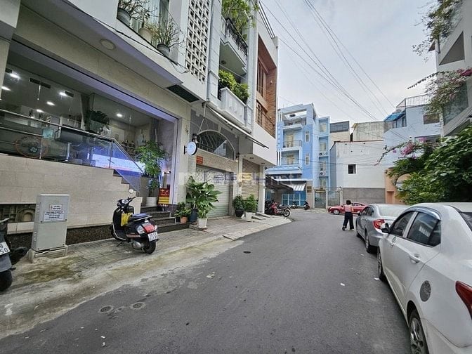 KẸT TIỀN BÁN GẤP NHÀ ĐƯỜNG HOA SỨ- PHAN XÍCH LONG PHÚ NHUẬN 17,2 TỶ