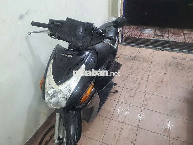 Honda Click màu đen mua 2011 máy êm