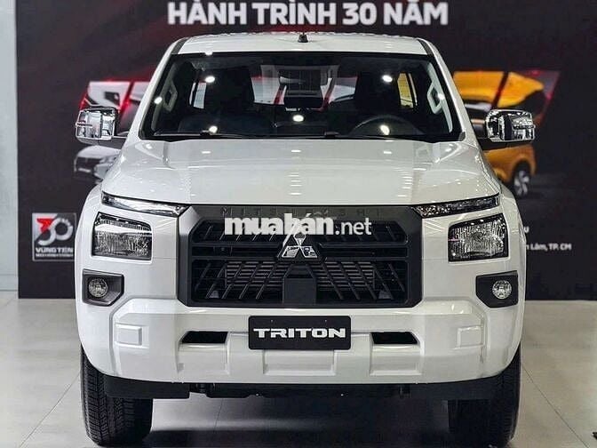 Mitsubishi Triton giảm 100 bạ + phụ kiện+bảo hiểm