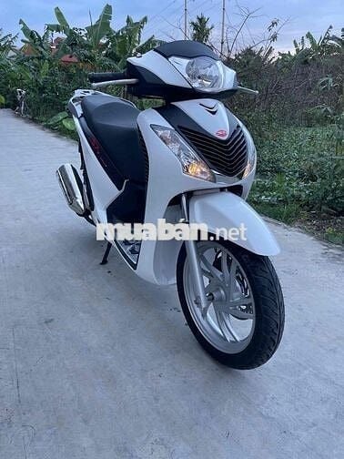Cần bán sh 150 máy zin 1 chủ lêb fom ý
