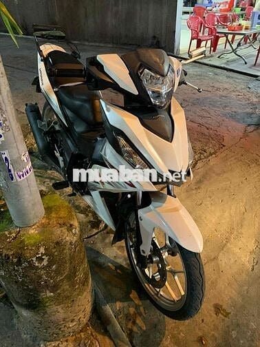 Winner 150 trắng đen. bstp . dàn áo còn mới.