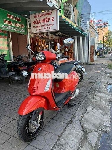 Vespa Sprint 2022 | Cam vũ trụ