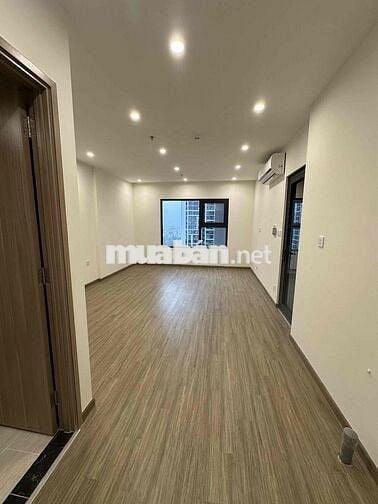 Cho thuê căn studio Vinhome Smart City, 32m2, SA5, tầng trung