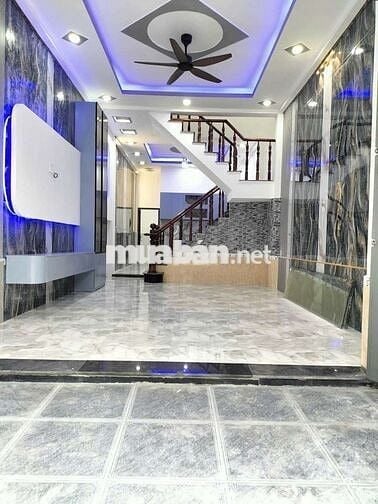 Tôi cần bán nhà Lầu Trệt gần chợ Tân long và ngã ba Ông xã Dĩ An