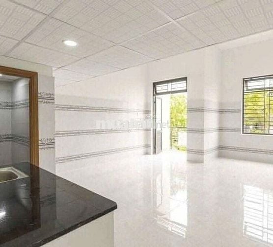 Nhà mặt tiền 2 tầng // Lê đại Hành