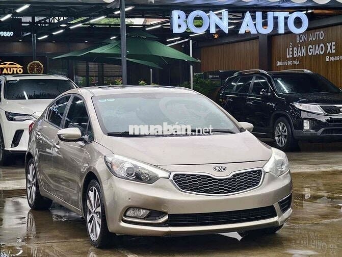 KIA K3 2015 1.6 MÀU VÀNG CÁT