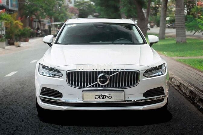 LONG ANH AUTO về Volvo S90 T8 sx2024 siêu lướt