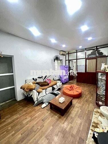 Tập thể Lò Đúc, tầng 2, DTSD 60 m2, căn góc, đẹp thoáng sáng 3.3 tỷ