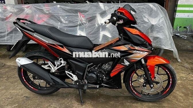 Honda Winner 150 cam đen 2017  ( hỗ trợ góp )
