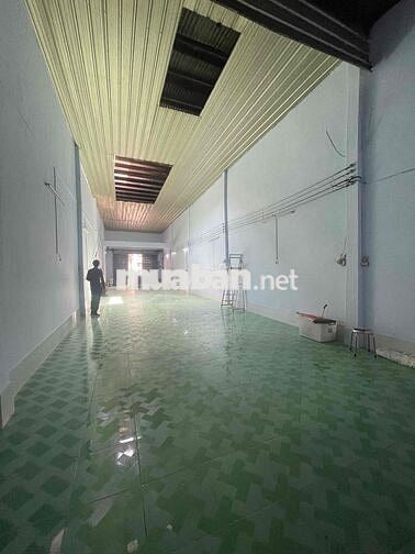 Cho thuê nhà 5x36 trống suốt MT Võ Thành Trang