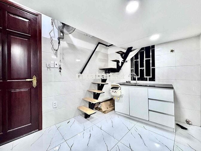 Duplex cửa sổ trời ngay trên đường Sơn Kì - CN1 - cạnh Aeon Mail