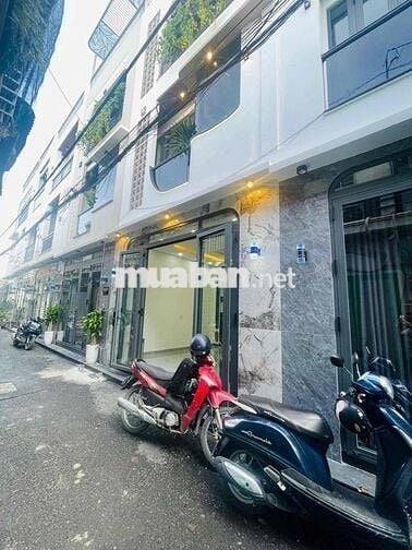 Bán Nhà xây mới 101%. 4 tầng. 3 phòng. ngang 4.4 dài 9