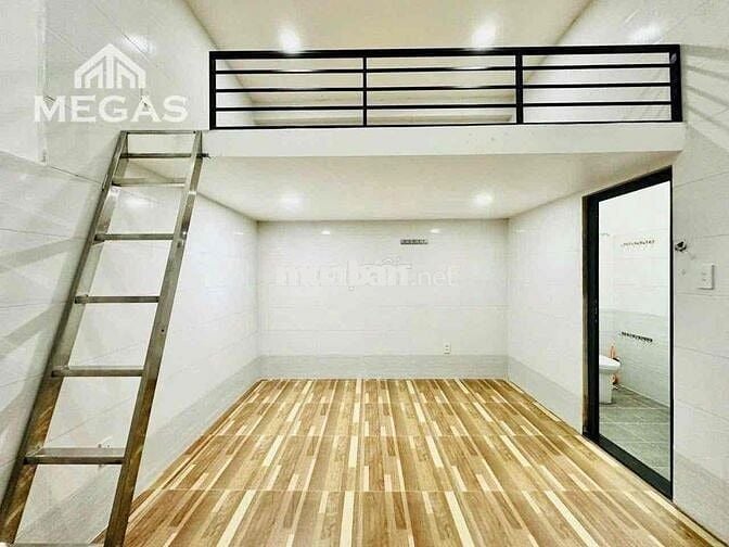 PHÒNG TRỌ CÓ GÁC SẴN MÁY LẠNH RỘNG 30m2 NGAY ĐH Văn Hiến - CV Đầm Sen