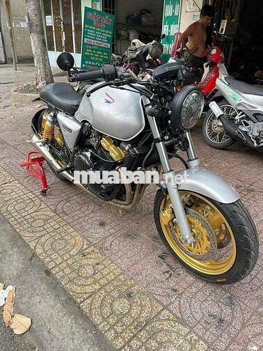 Honda CB400 Super Four