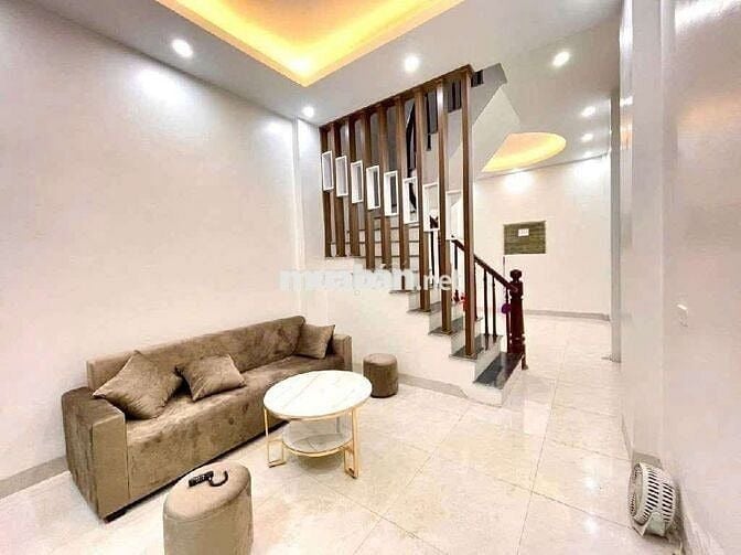 Bán nhà Hồ Tùng Mậu - 41m - 8.45 tỷ - lô góc - dân xây - full nội thất