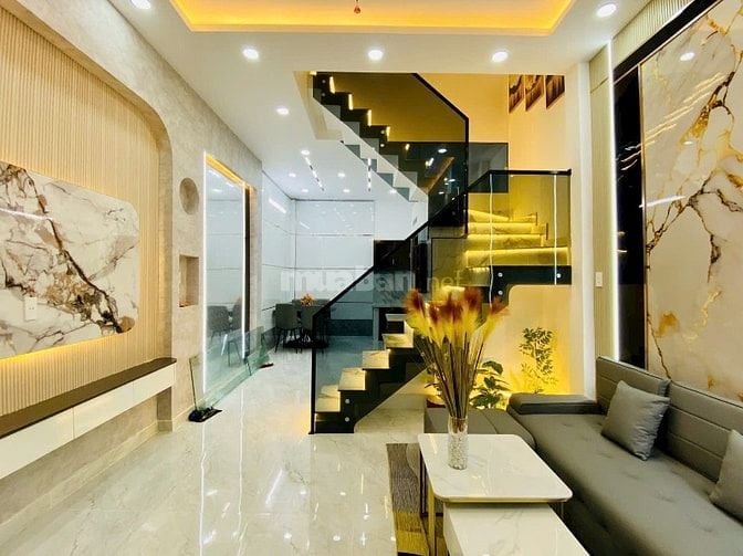 CHỦ BÁN GẤP NHÀ NGUYỄN XÍ BÌNH THẠNH, Giá 1 tỷ 990 gần VinCom, Chợ
