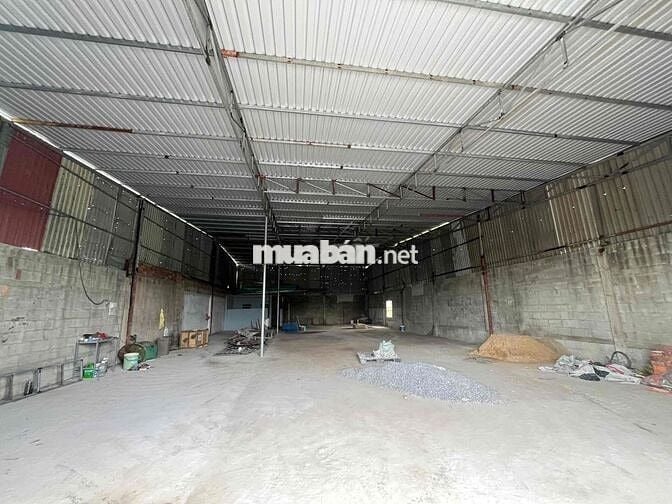 Cho Thuê Kho Xướng 360m2 đường xe tải , ấp 2 xtt Hóc Môn