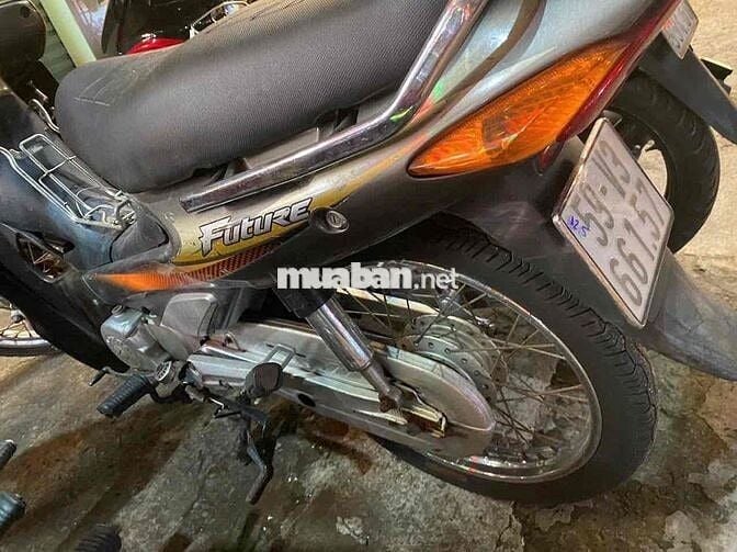 nhà không có chỗ để cần bán xe
