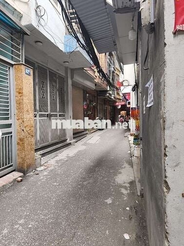 Kim Giang ngõ to rộng đẹp. 40m 5 tầng 8 tỷ