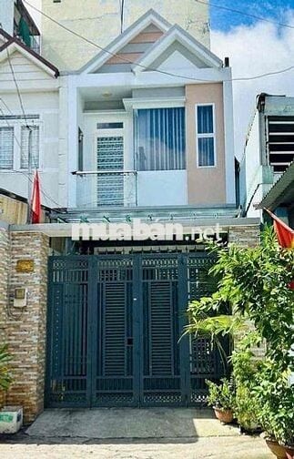 nhà 2 tầng hẻm 6m thông có 2 phòng ngủ 2wc có nội thất