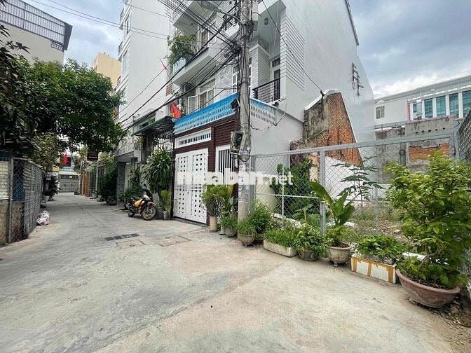 chính chủ bán lô đất 204,9 m2 hẻm hùng vương nha trang giá tốt