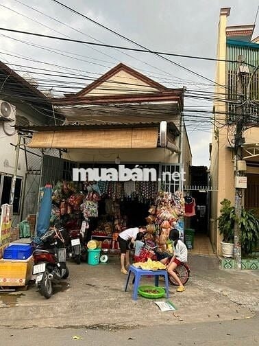 Chính chủ , cần bán nhà cấp 4 gồm 1 kiot và 7 phòng trọ