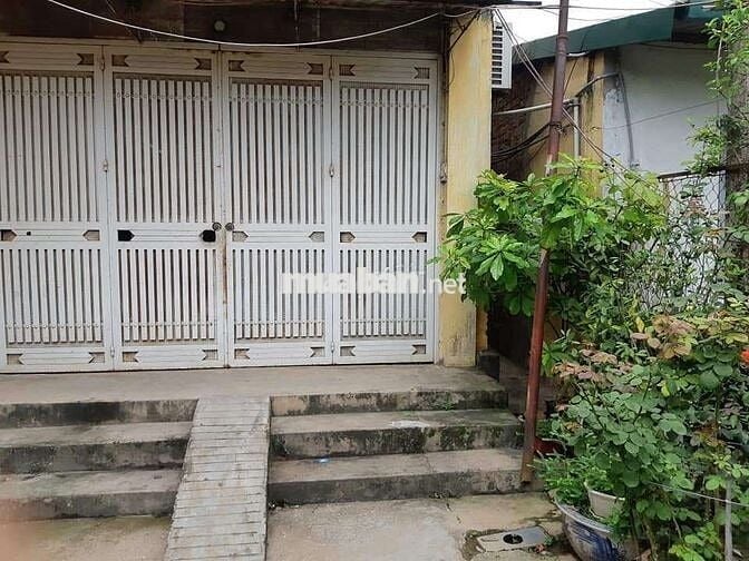 BÁN GẤP TẬP THỂ TẦNG 1 Ô TÔ ĐỖ CỬA