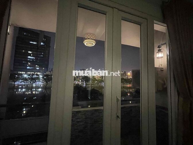 Nguyên Tầng  Phòng Có Ban Côg View Q1 - đường oto