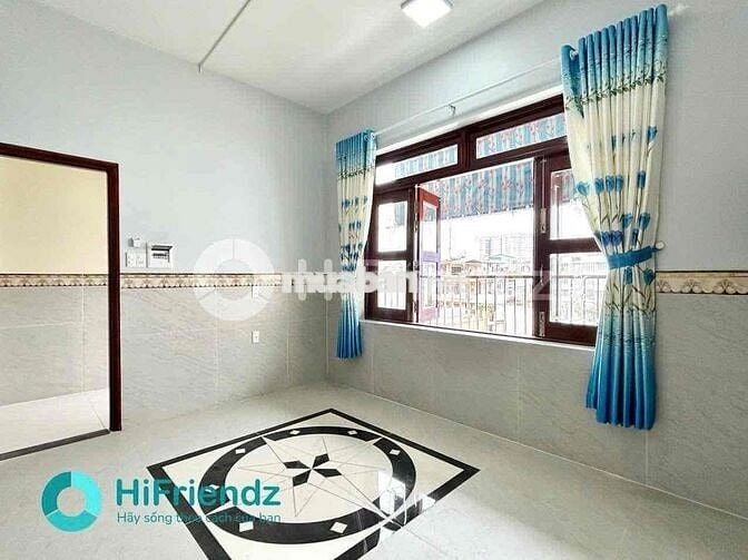 CỬA SỔ TRỜI TOÀN CẢNH NGẮM QUẬN 11 GẠCH LÁT KỊCH TRẦN MÁT CHẤP MÙA HÈ