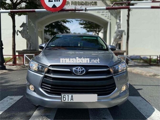 Toyota Innova 2019 2.0E 100.000km