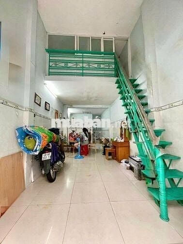 BÁN NHÀ 4 X  18M  – SHR THỚI TAM THÔN, HÓC MÔN HẺM XE HƠI GẦN QUẬN 12