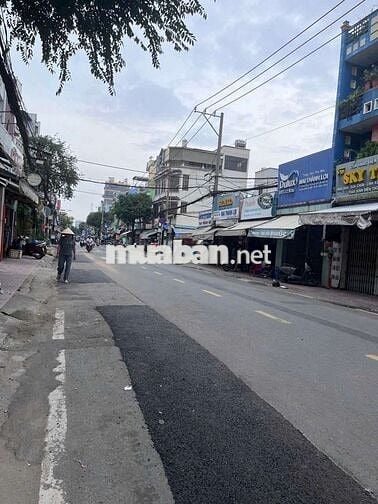 Cần bán một căn nhà ( hẻm xe hơi ) ở hẻm Hưng Phú P10 Q8