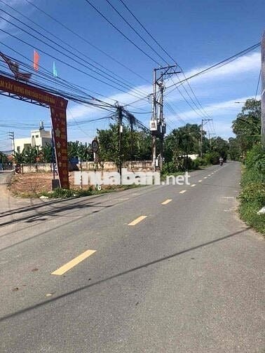 bán gấp lô đất mặt tiền đường nhựa 155m2 giá 2,3 tỷ