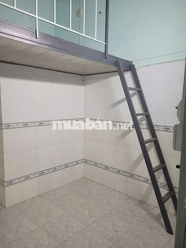 Phòng trọ 11m2 đường Âu Cơ, đối diện bệnh viện Tân Phú.