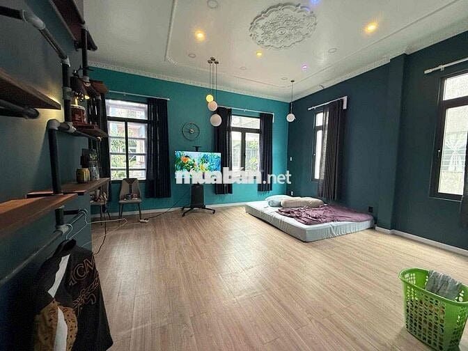 Bán biệt thự 235m2, 2 tầng BTCT trung tâm Quận 7 giá SỐC chỉ 18.5 tỷ!!