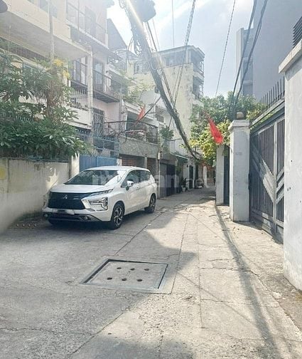 Bán nhà 1T2L ngay sát Mặt tiền Võ Thị Sáu Q1 DT:7.4x15 đối diện công v