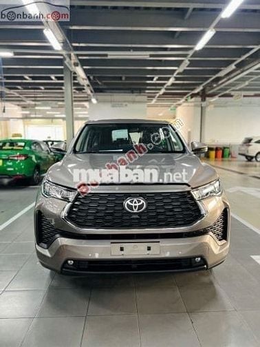 Toyota Innova Cross 2.0 CVT 2025