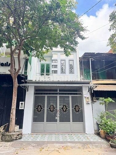 Nhà thuê Mặt Tiền Đỗ Bí. Quận Tân Phú (3pn, 2wc) Dtsd 270m2